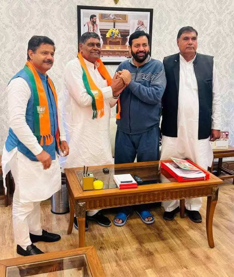 कांग्रेस को झटका, मेयर पद पर नजर गड़ाए हिसार के नेता राम निवास राड़ा BJP में शामिल